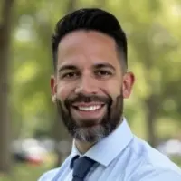 Josh Silva headshot