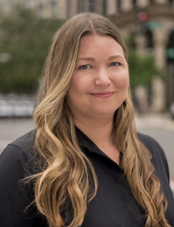 A headshot of Amanda Golden